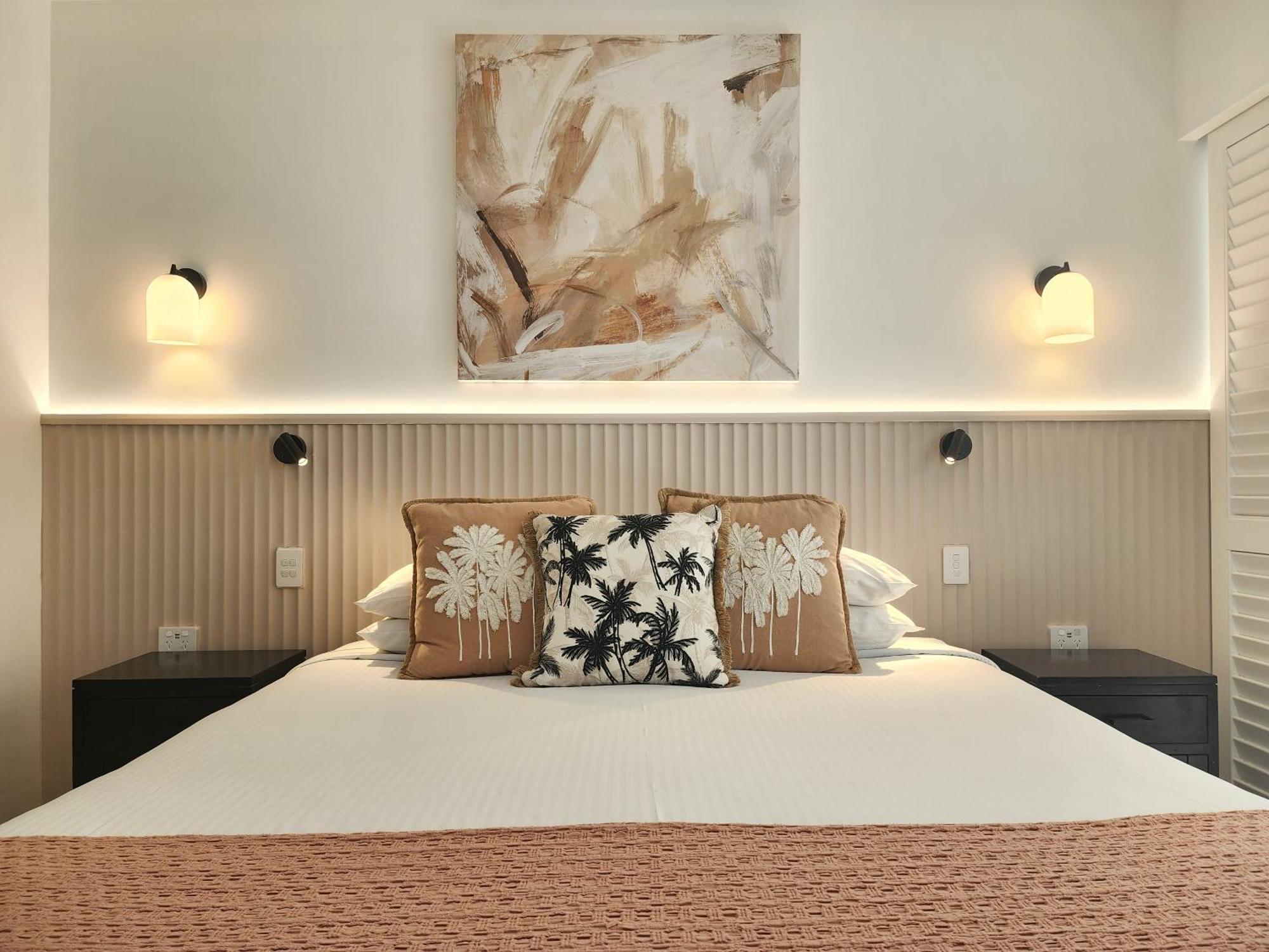 Elysium Private Apartments At Beach Club & Spa Palm Cove Exterior photo