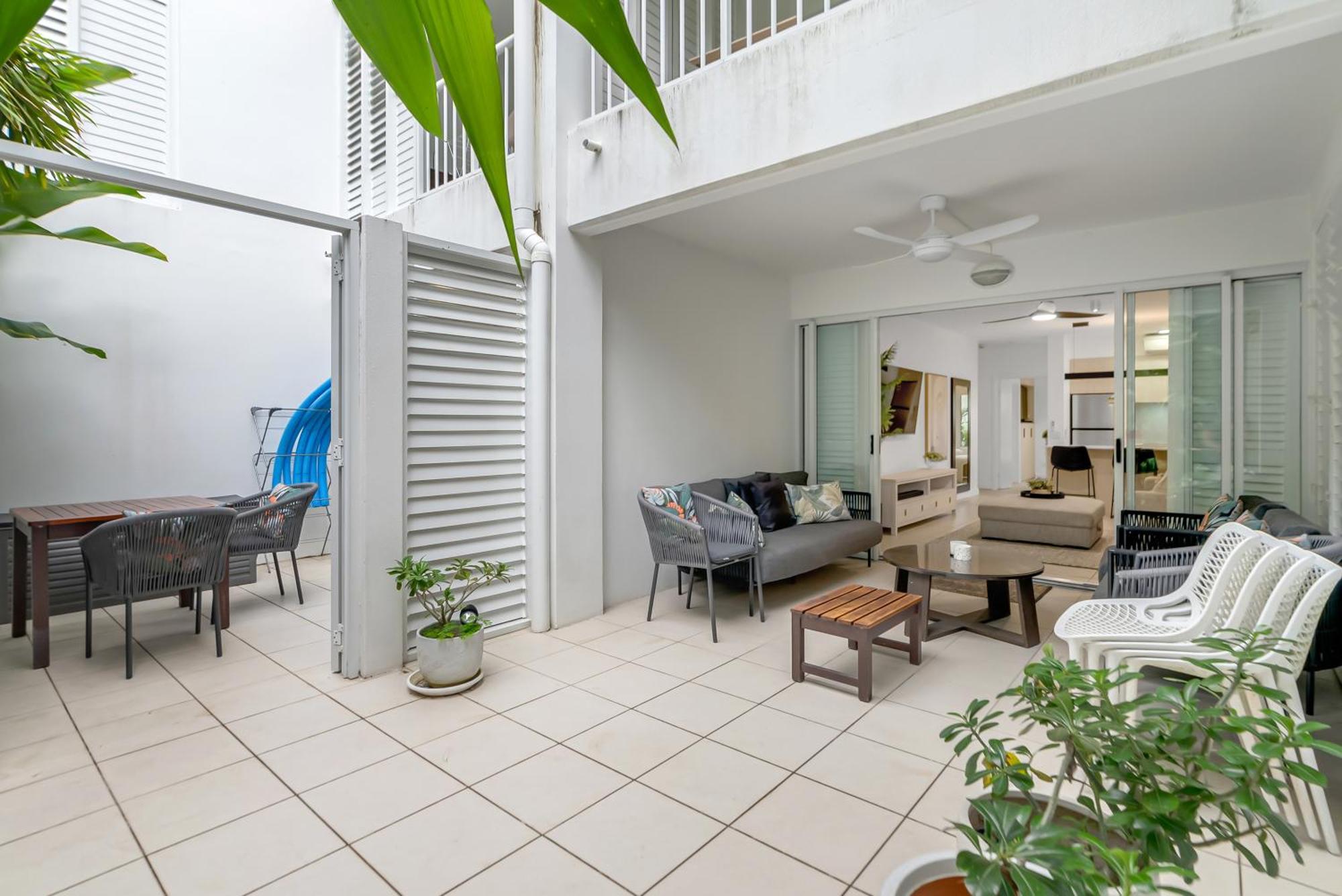 Elysium Private Apartments At Beach Club & Spa Palm Cove Exterior photo