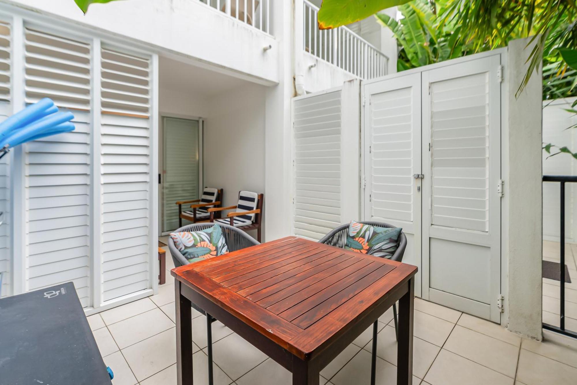 Elysium Private Apartments At Beach Club & Spa Palm Cove Exterior photo