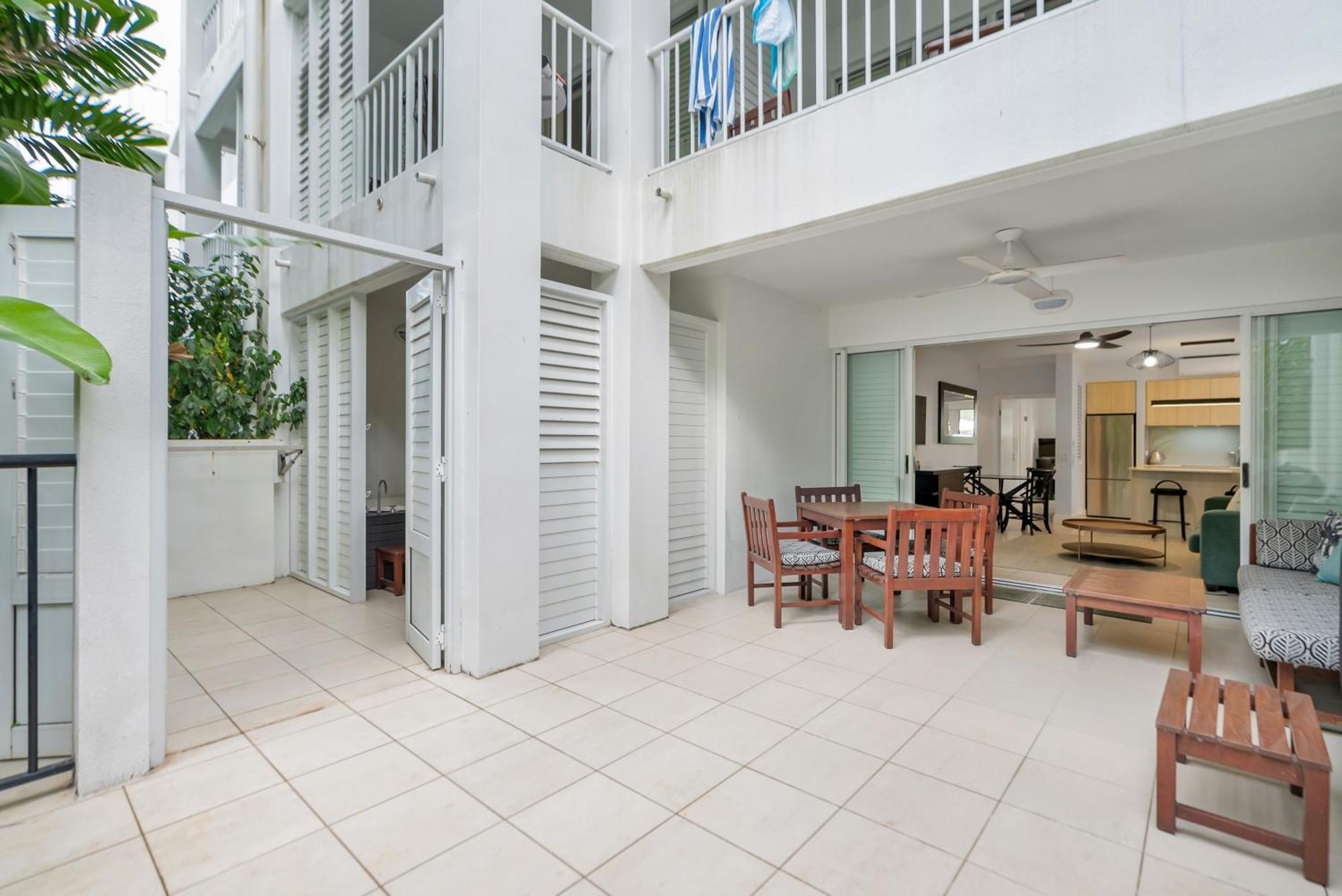 Elysium Private Apartments At Beach Club & Spa Palm Cove Exterior photo