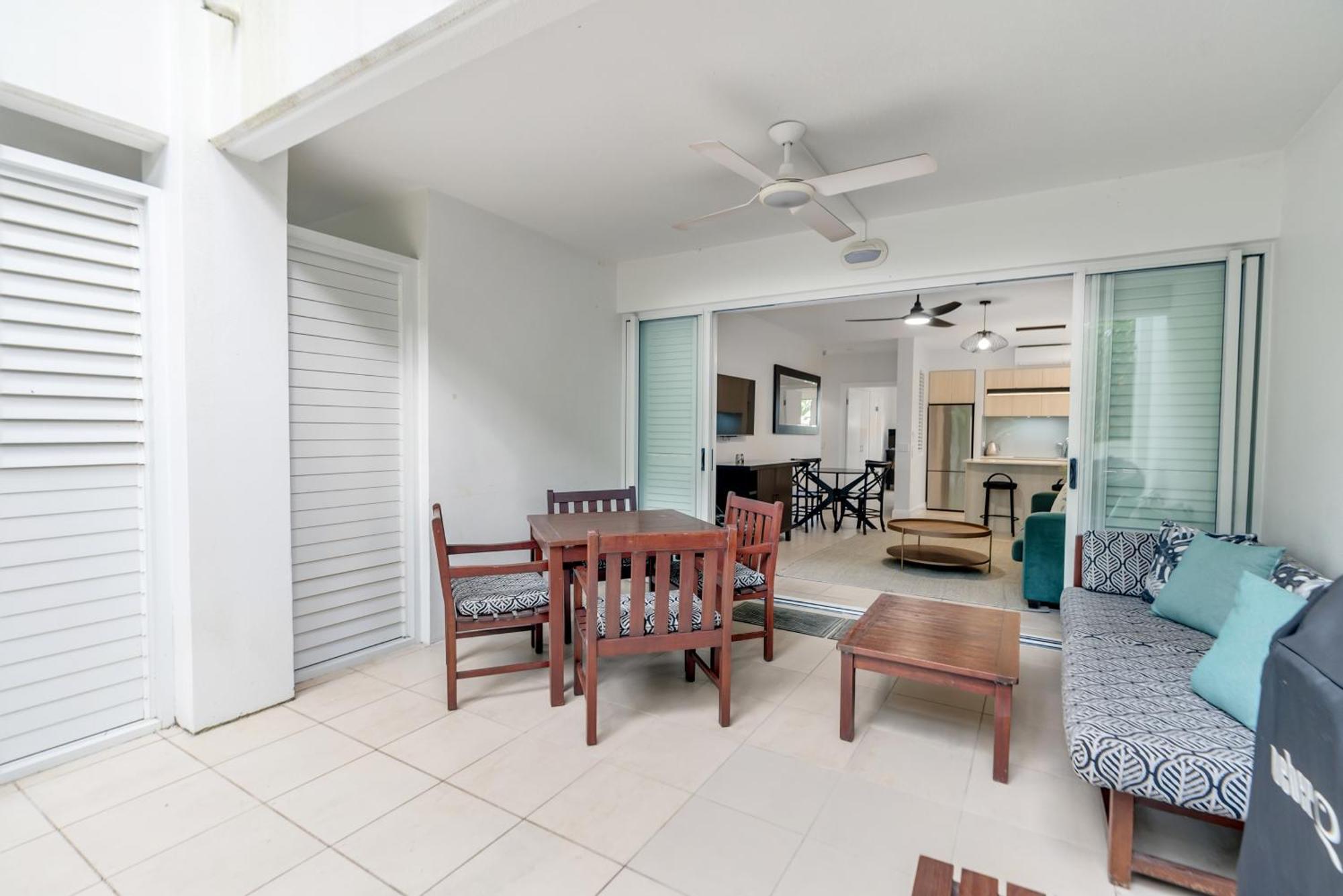 Elysium Private Apartments At Beach Club & Spa Palm Cove Exterior photo