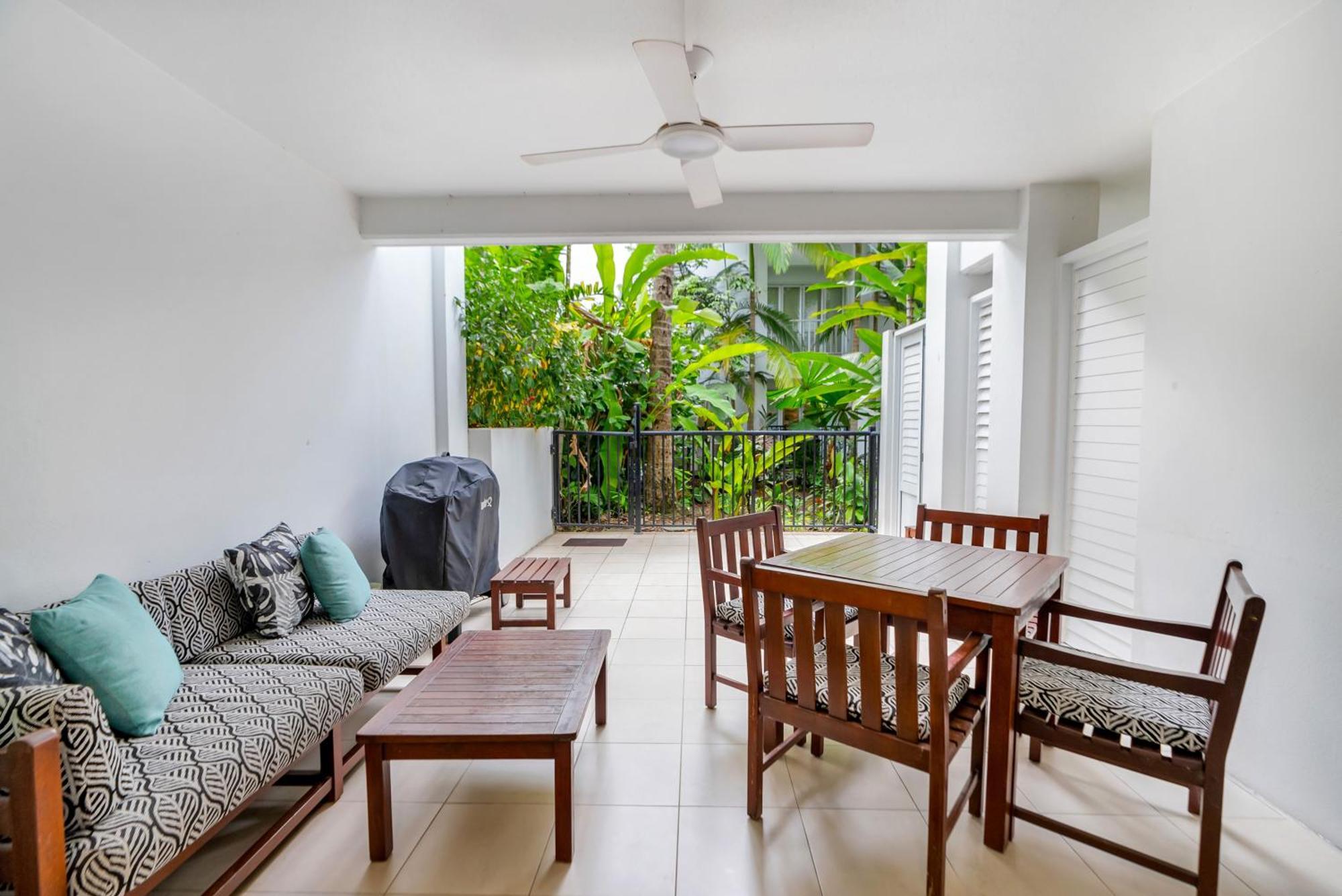 Elysium Private Apartments At Beach Club & Spa Palm Cove Exterior photo