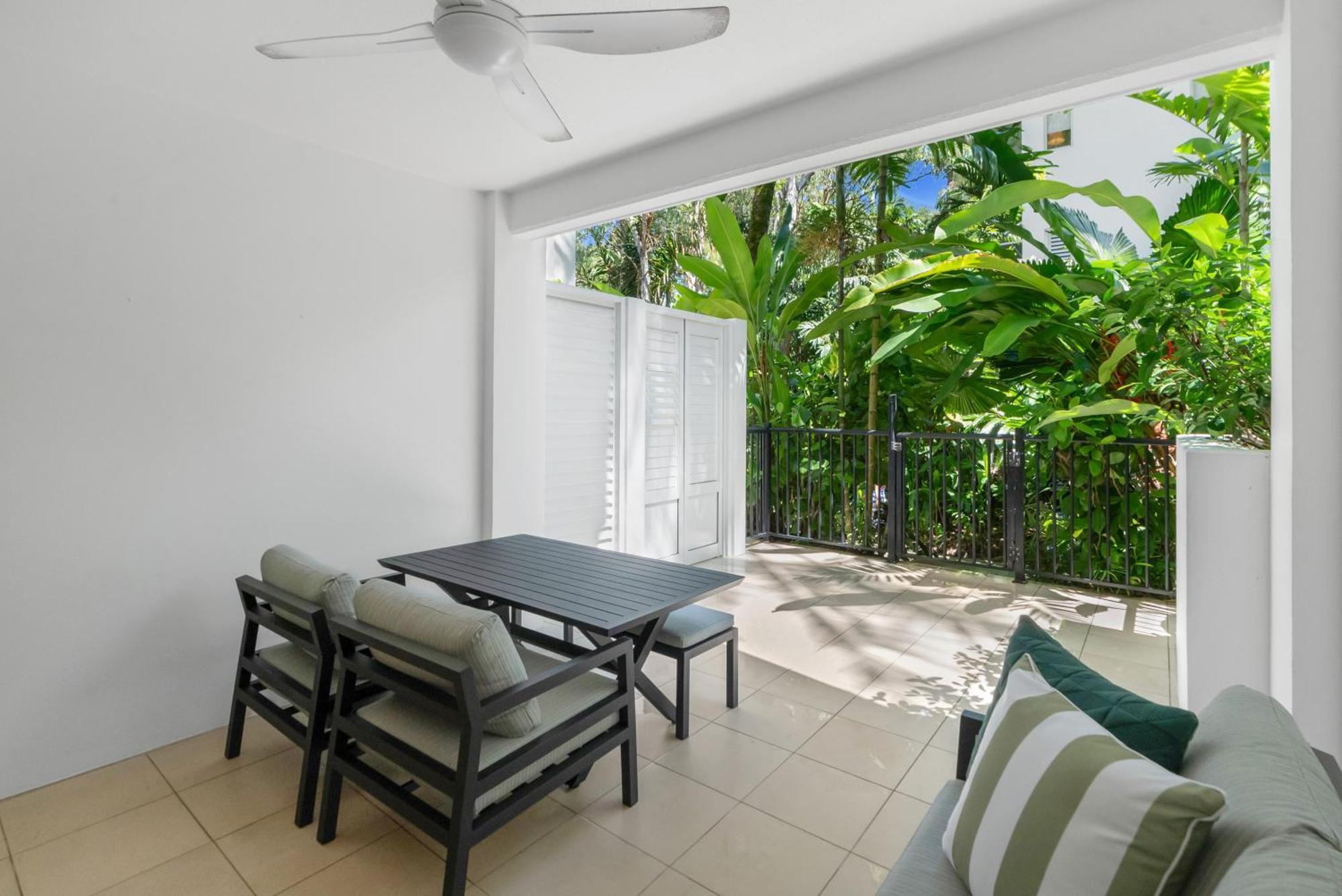 Elysium Private Apartments At Beach Club & Spa Palm Cove Exterior photo