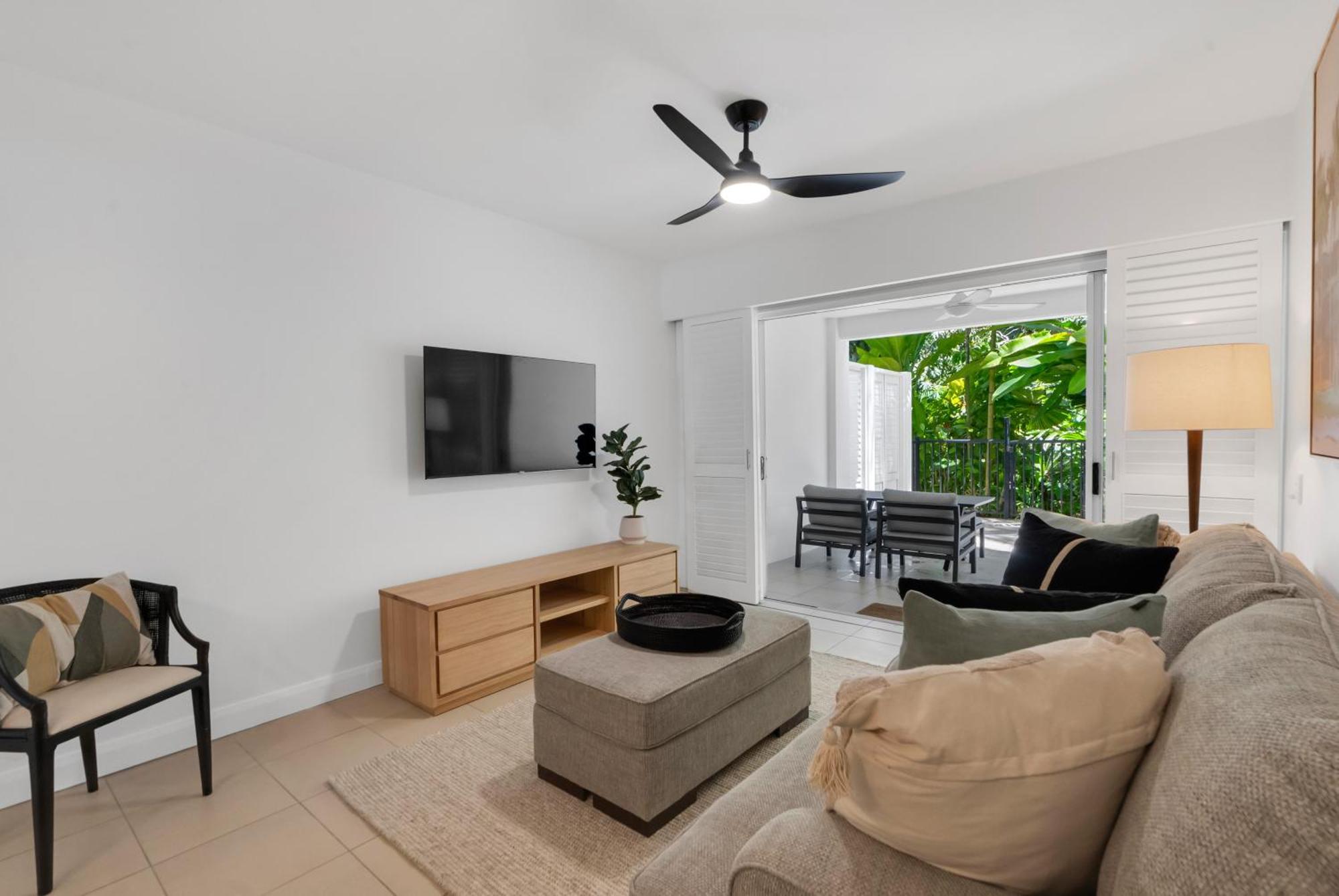 Elysium Private Apartments At Beach Club & Spa Palm Cove Exterior photo